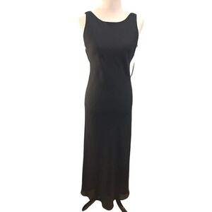 Hampton Nites Black Sleeveless Maxi Gown Deep V-Back Tie Formal Dress Size 8 NWT